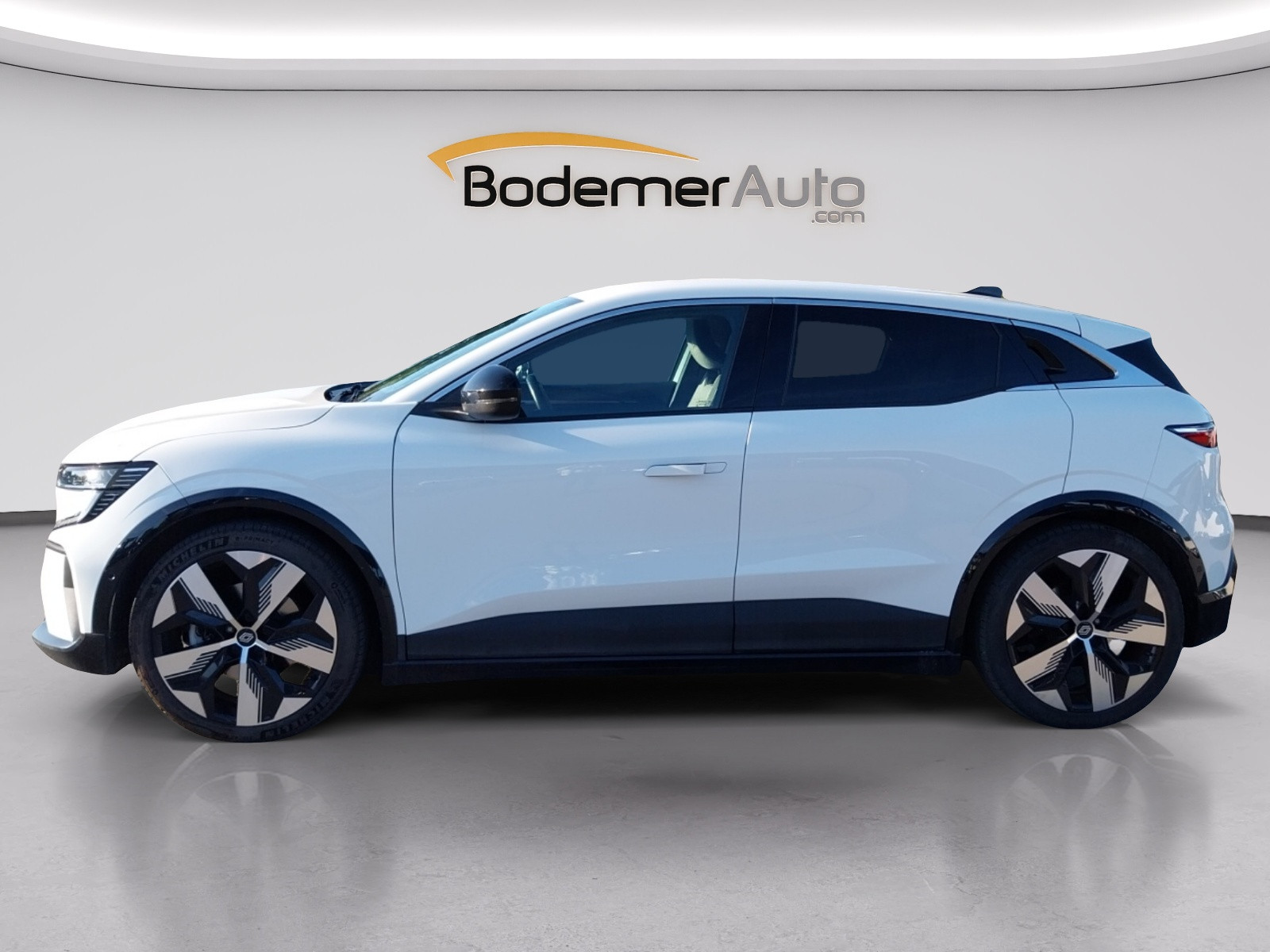 Vente en ligne Renault Megane E-Tech  EV60 220 ch super charge au prix de 24 890 €