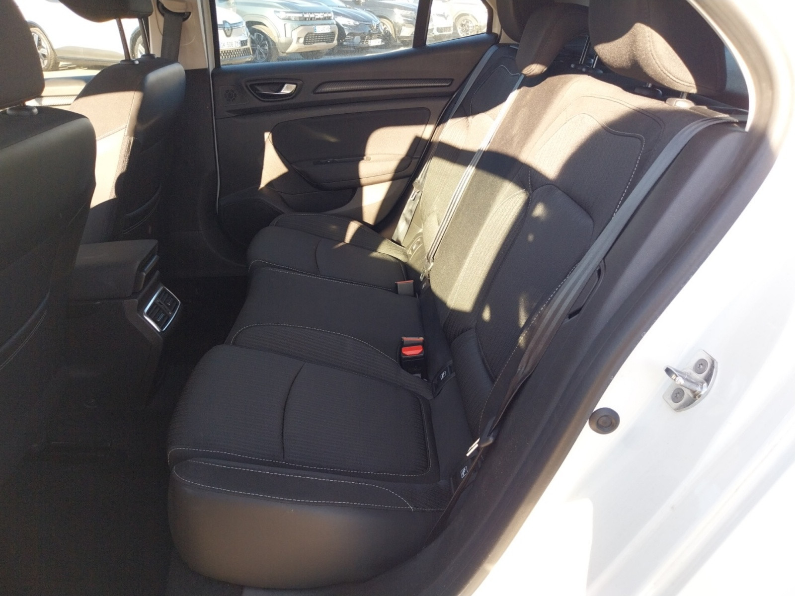 Vente en ligne Renault Megane 4 Mégane IV Berline Blue dCi 115 au prix de 13 990 €