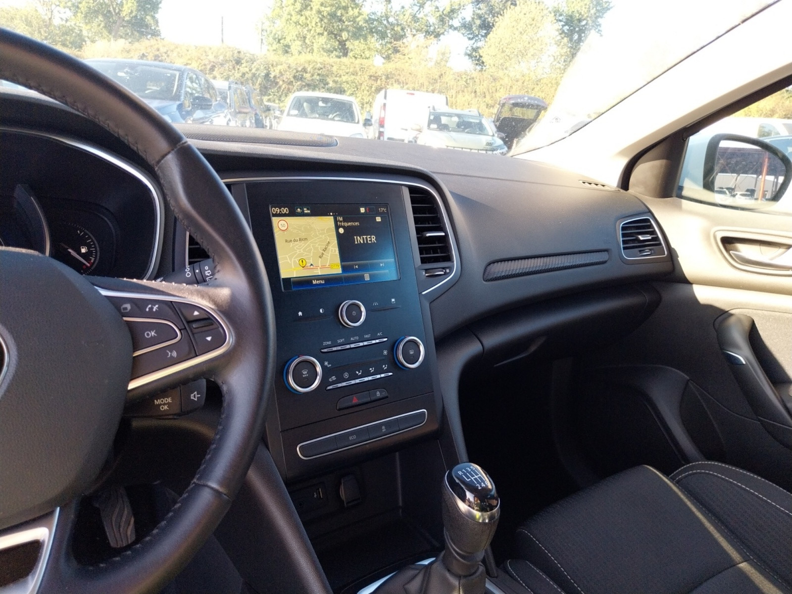 Vente en ligne Renault Megane 4 Mégane IV Berline Blue dCi 115 au prix de 13 990 €
