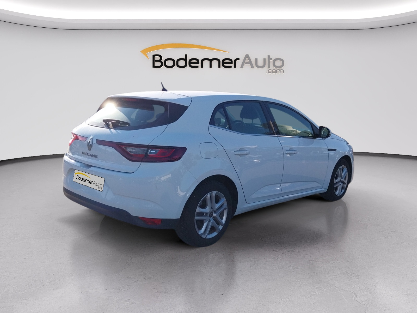 Vente en ligne Renault Megane 4 Mégane IV Berline Blue dCi 115 au prix de 13 990 €