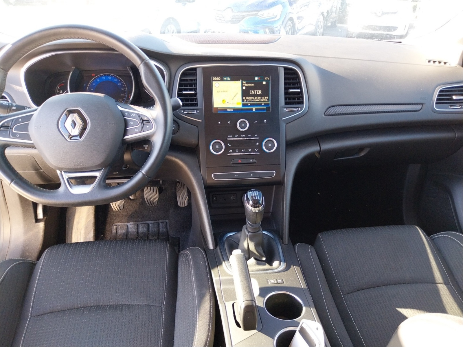 Vente en ligne Renault Megane 4 Mégane IV Berline Blue dCi 115 au prix de 13 990 €