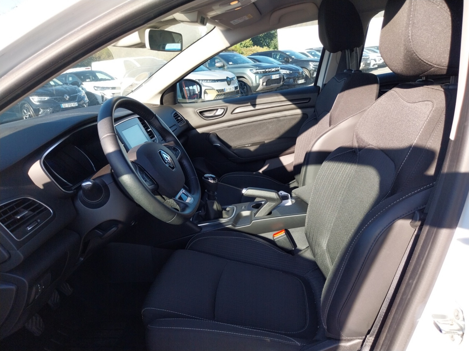 Vente en ligne Renault Megane 4 Mégane IV Berline Blue dCi 115 au prix de 13 990 €