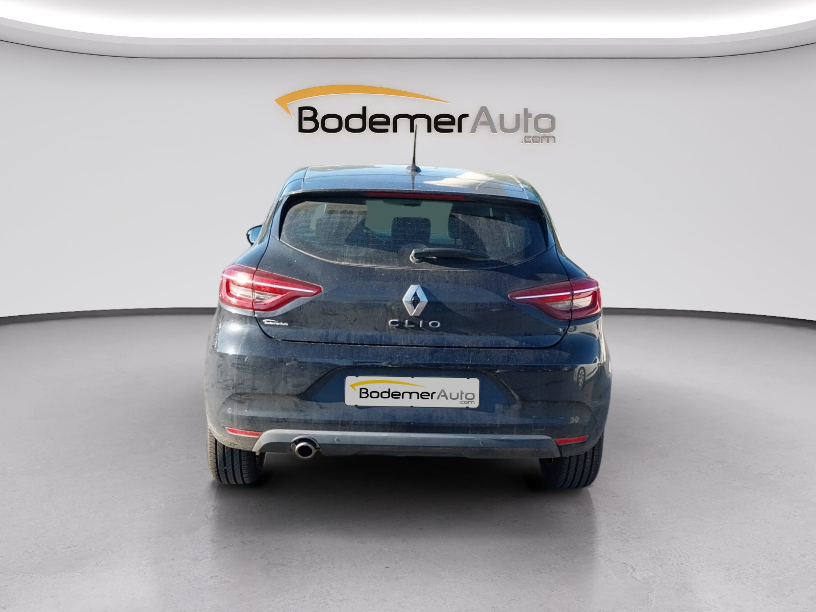 Vente en ligne Renault Clio 5 Clio TCe 140 - 21 au prix de 11 990 €