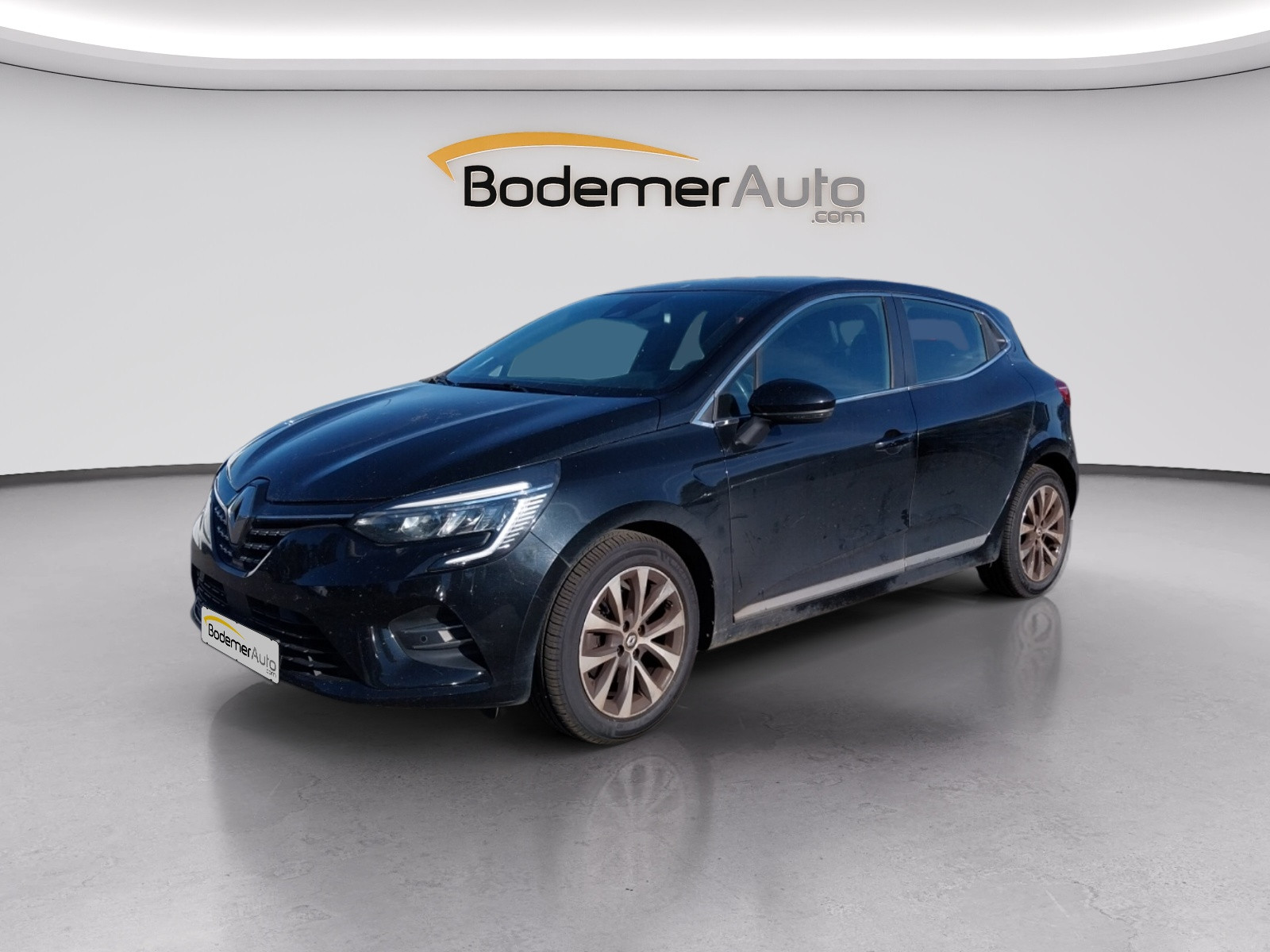 Renault Clio 5 Clio TCe 140 - 21 occasion de 2021 en vente à Vannes