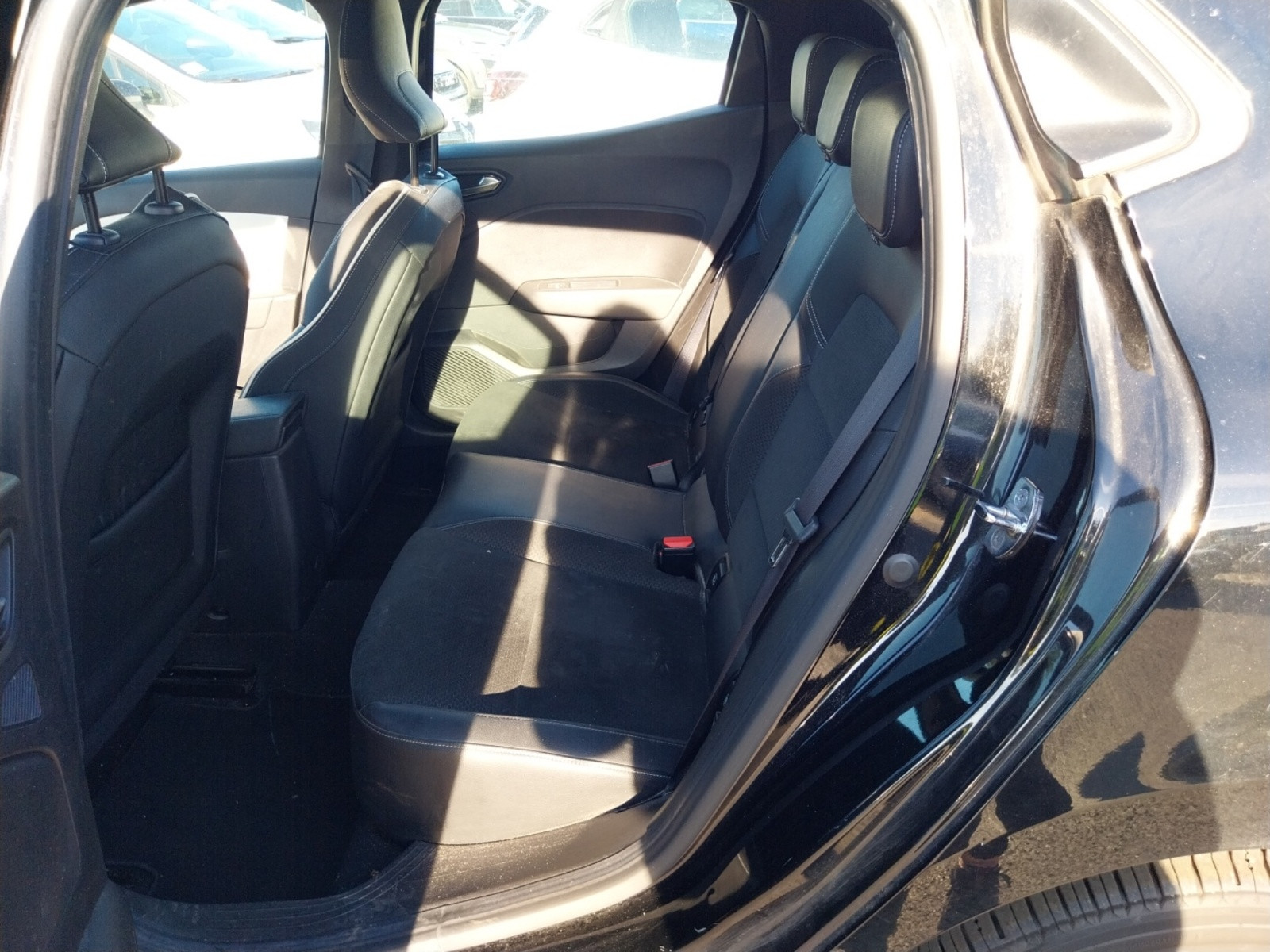 Vente en ligne Renault Clio 5 Clio TCe 140 - 21 au prix de 11 990 €