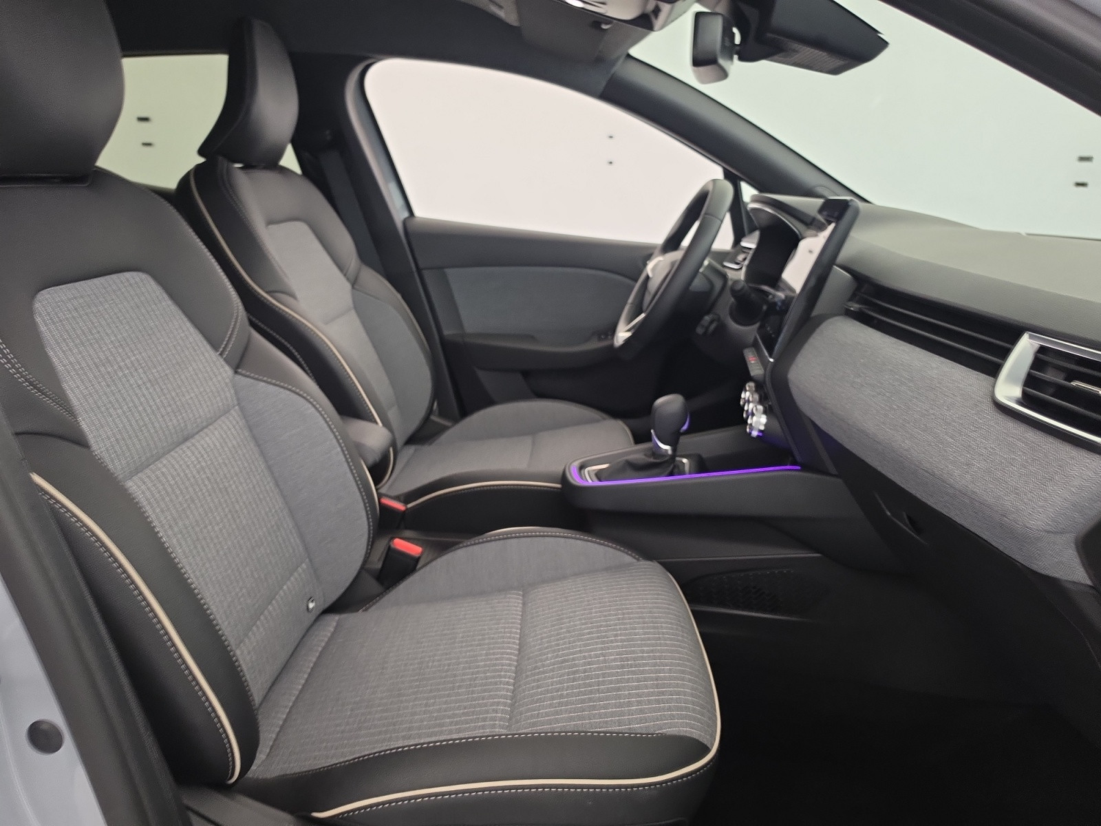 Vente en ligne Renault Clio 5 Clio E-Tech full hybrid 145 ch GSR2 au prix de 20 990 €