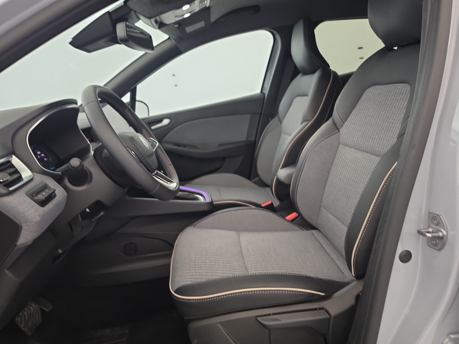 Vente en ligne Renault Clio 5 Clio E-Tech full hybrid 145 ch GSR2 au prix de 20 990 €