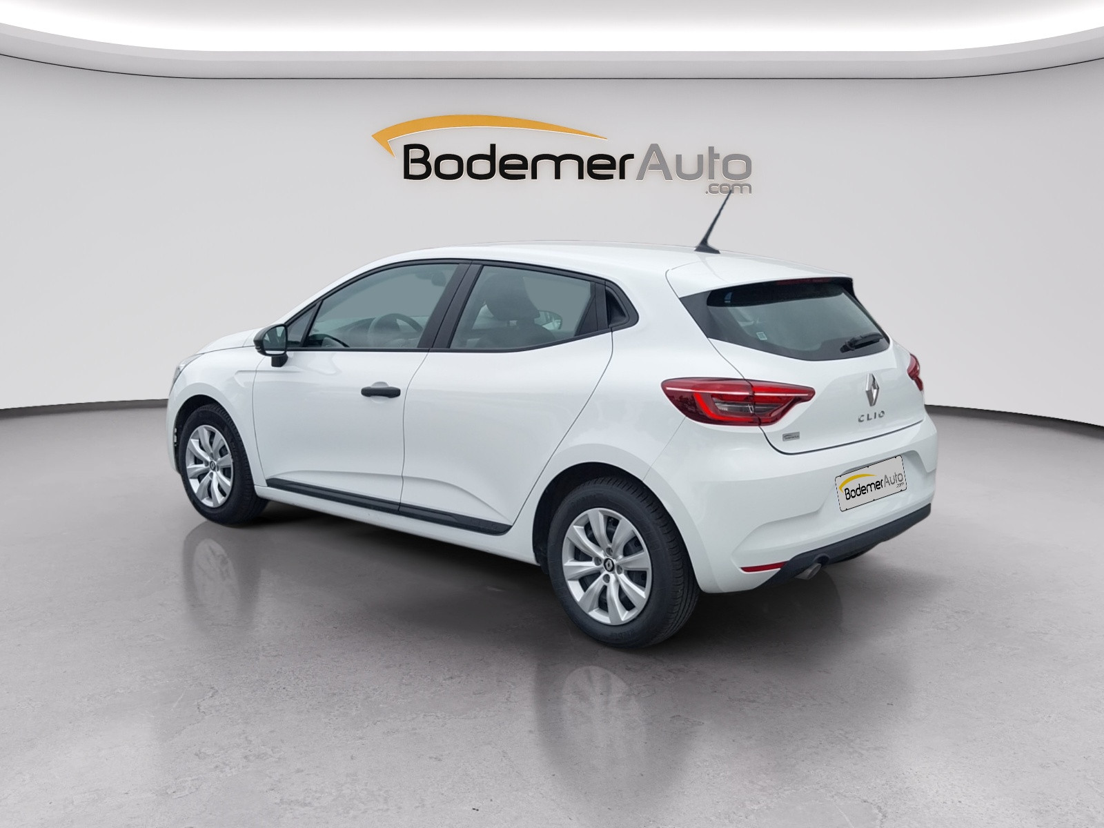 Vente en ligne Renault Clio 5 Clio SCe 65 au prix de 12 880 €