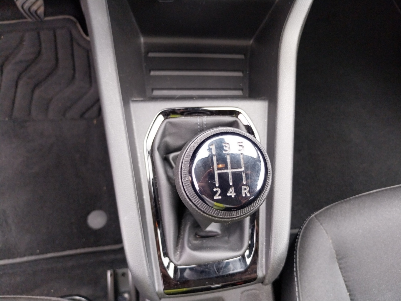 Vente en ligne Renault Clio 5 Clio SCe 65 au prix de 12 880 €