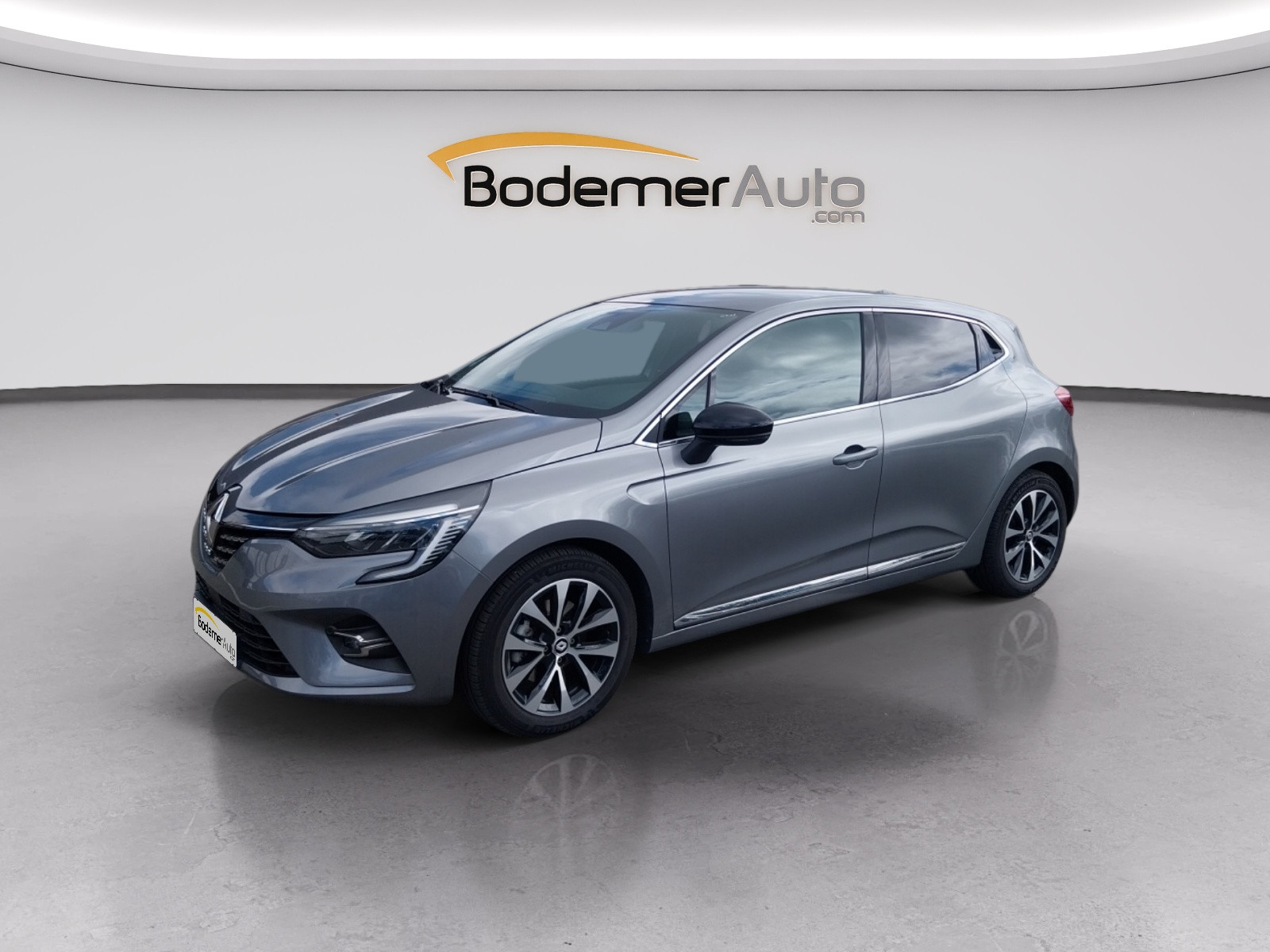 Renault Clio 5 Clio E-Tech full hybrid 145 occasion de 2022 en vente à Vannes