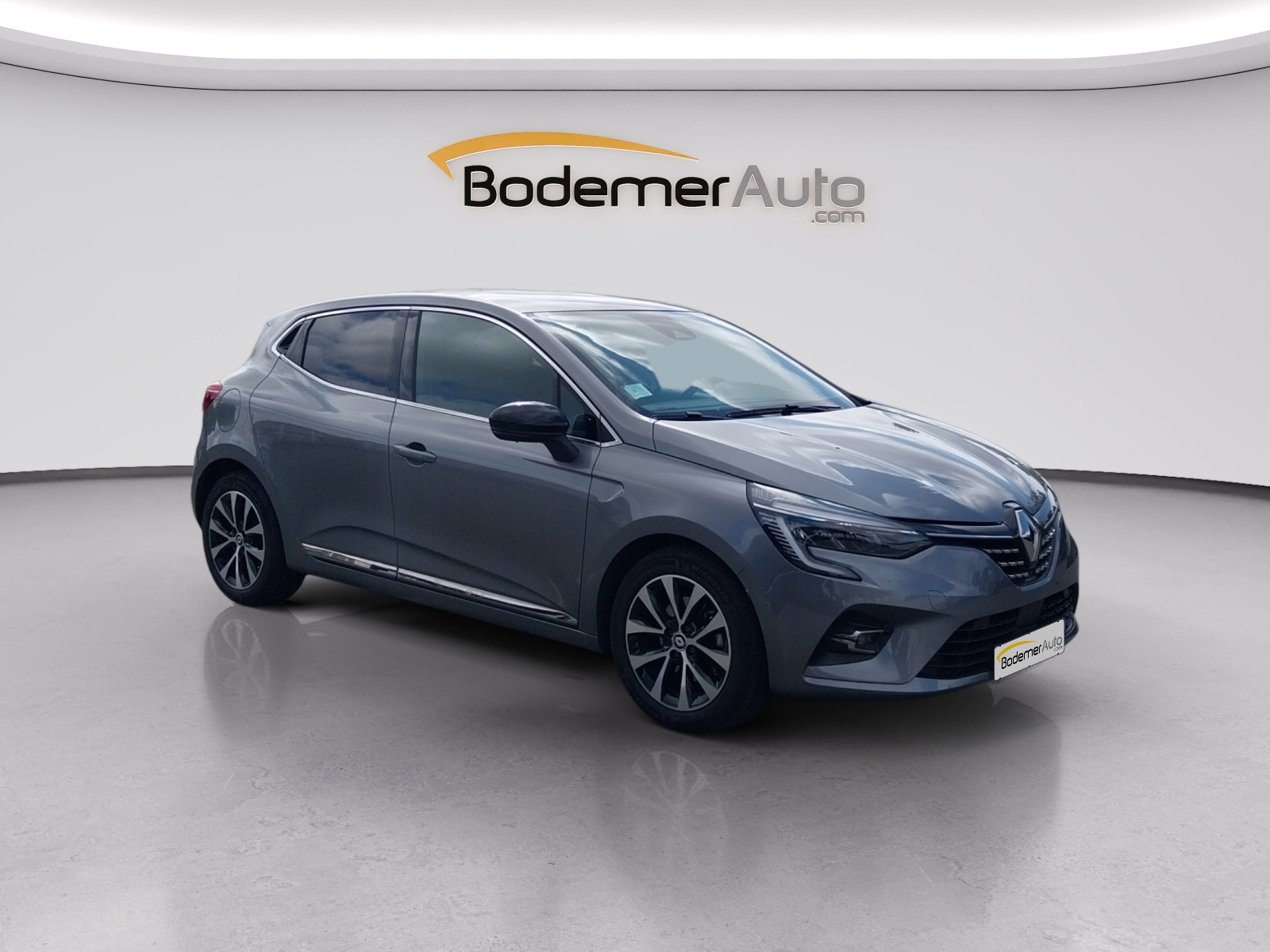 Vente en ligne Renault Clio 5 Clio E-Tech full hybrid 145 au prix de 16 490 €