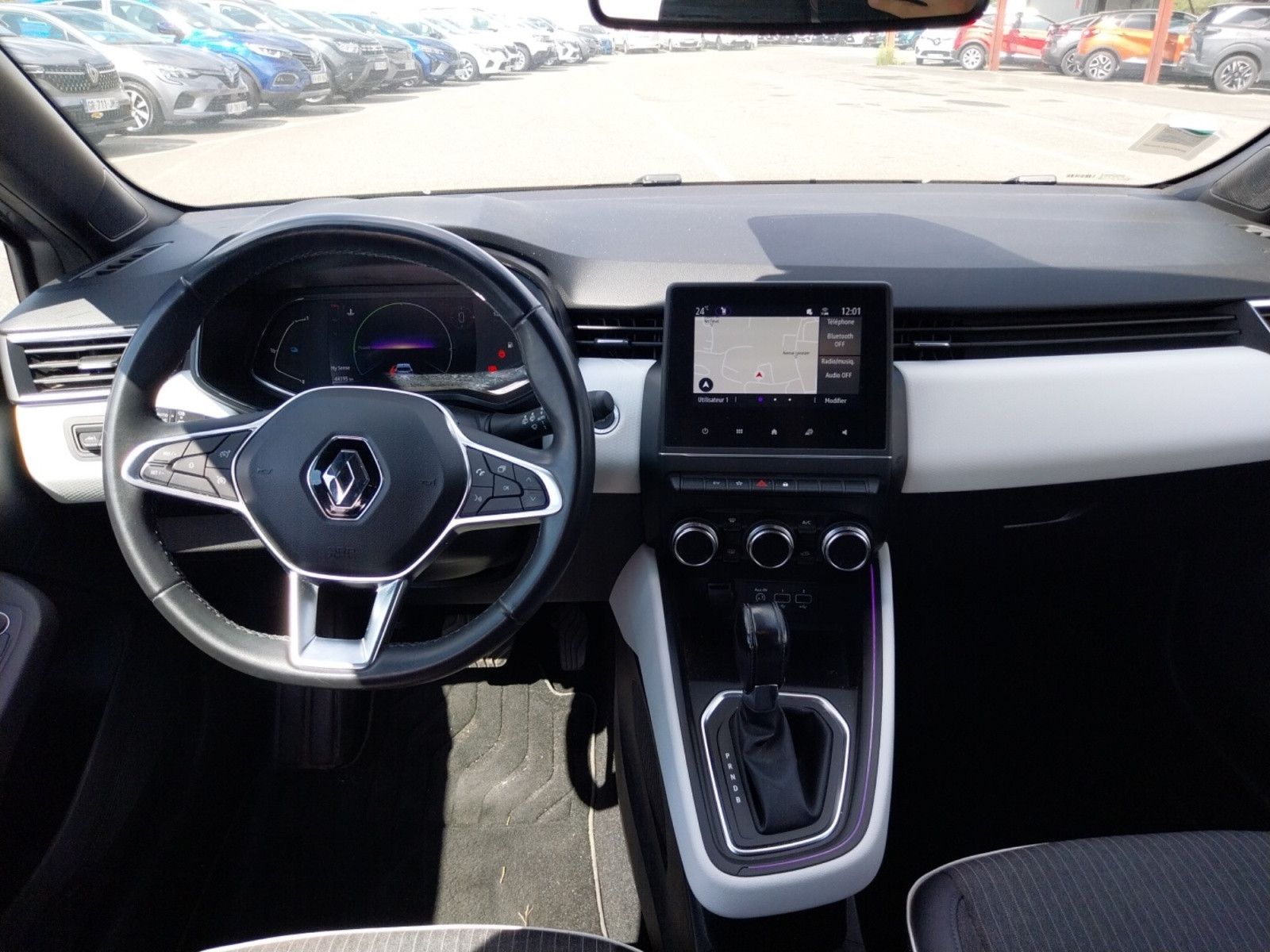 Vente en ligne Renault Clio 5 Clio E-Tech full hybrid 145 au prix de 16 490 €