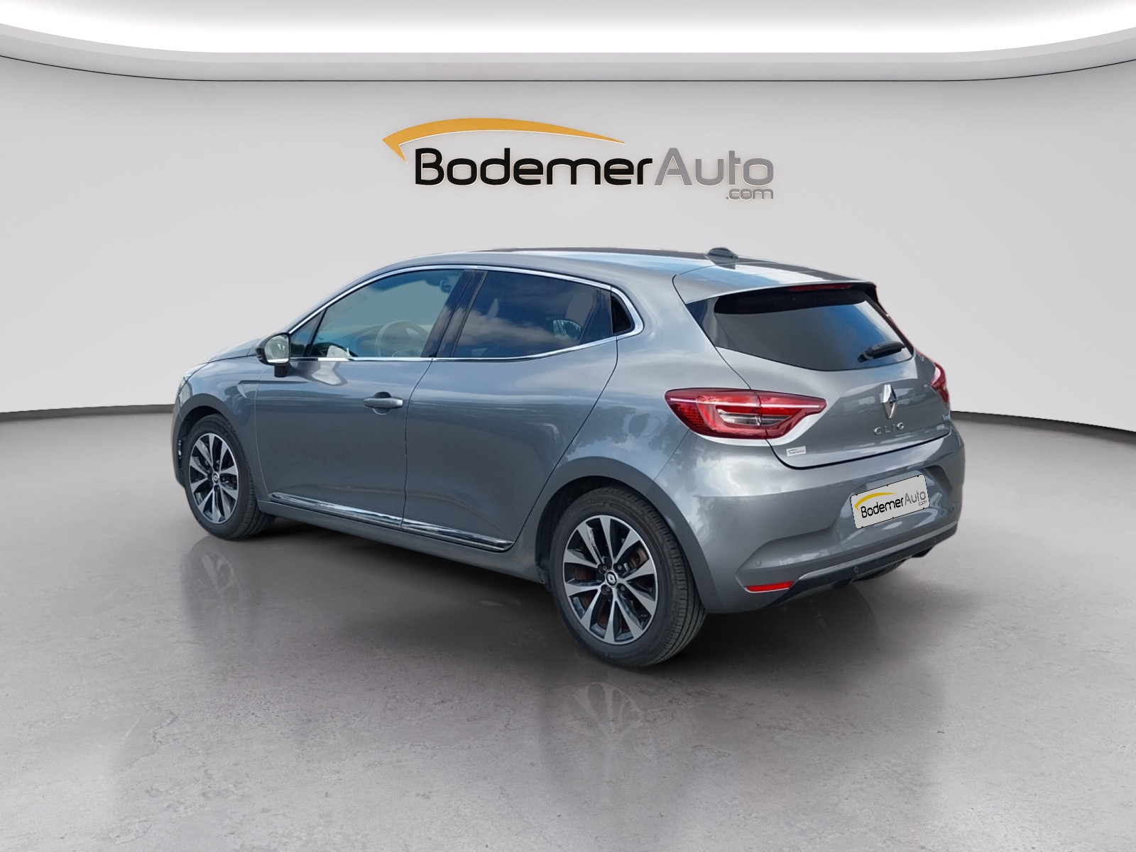 Vente en ligne Renault Clio 5 Clio E-Tech full hybrid 145 au prix de 16 490 €