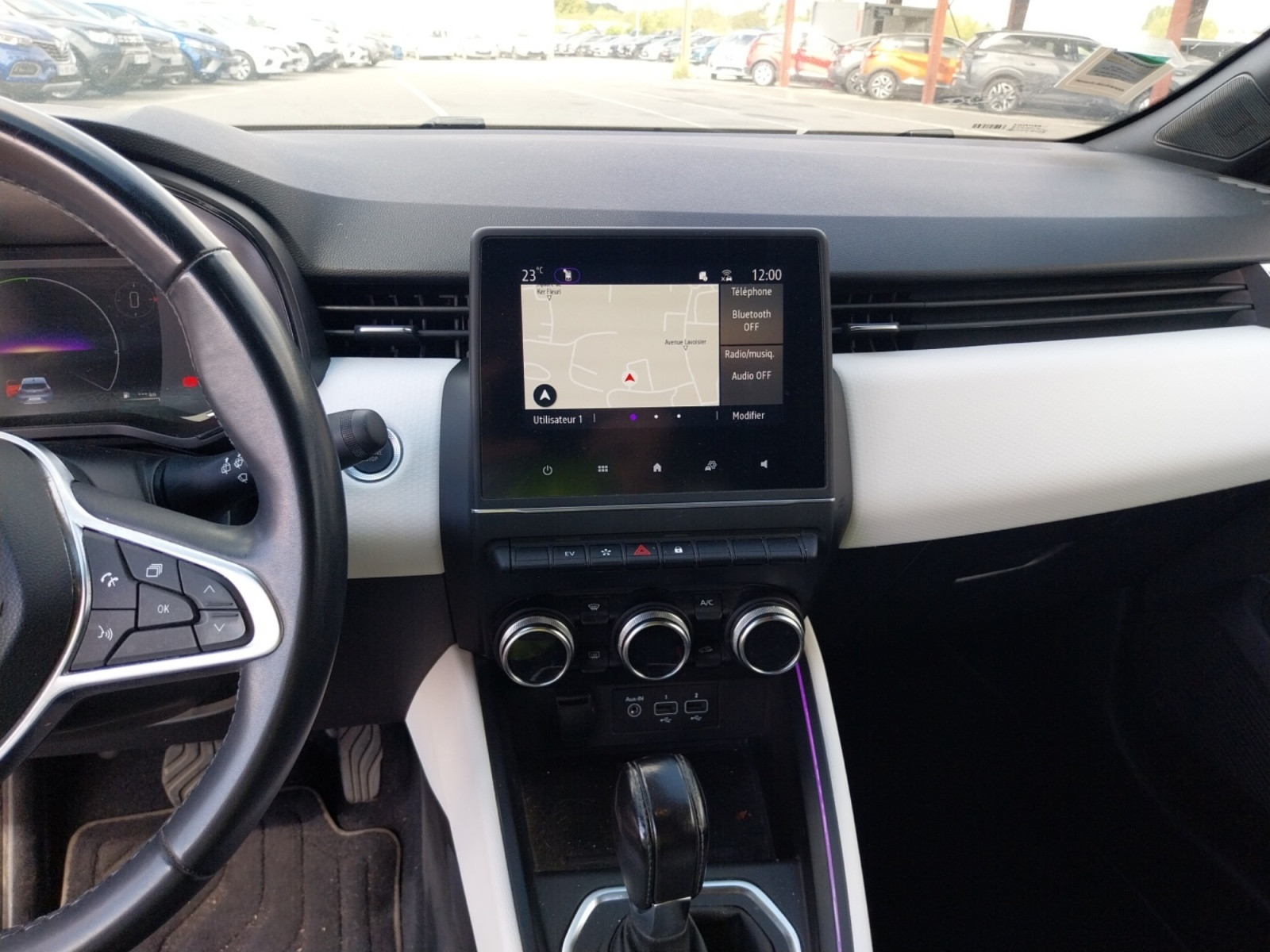 Vente en ligne Renault Clio 5 Clio E-Tech full hybrid 145 au prix de 16 490 €