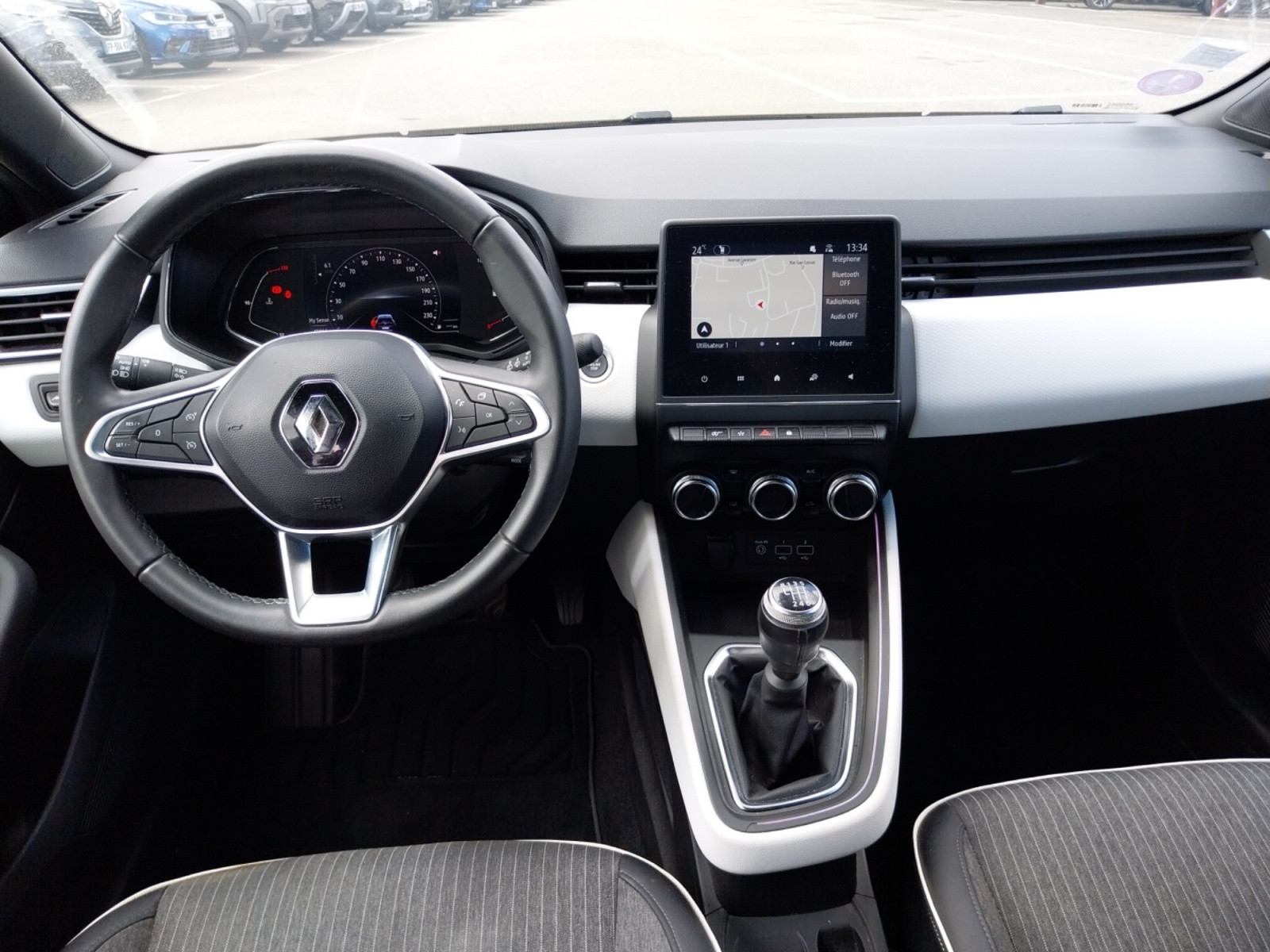 Vente en ligne Renault Clio 5 Clio TCe 90 - 21N au prix de 14 270 €