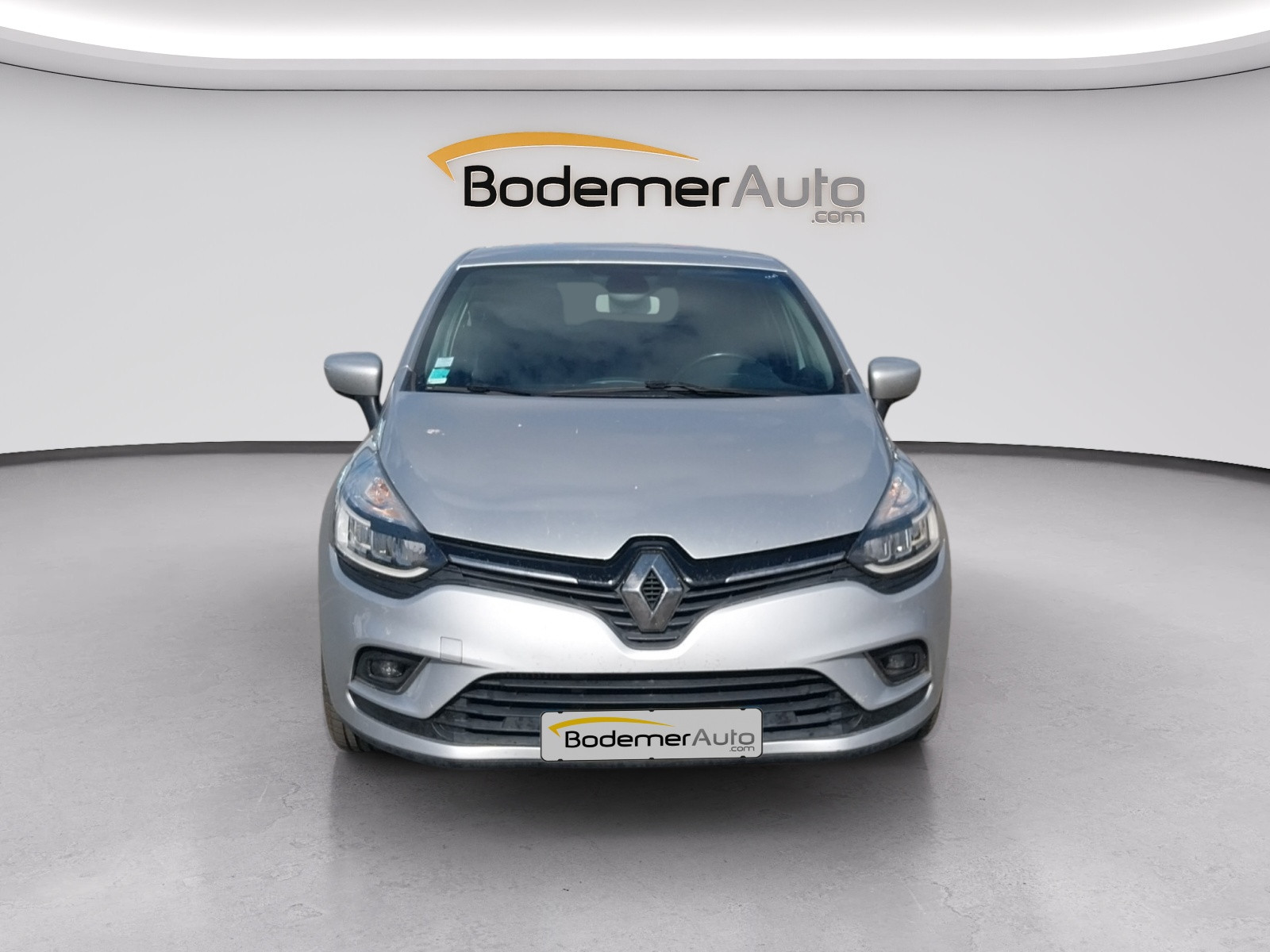 Vente en ligne Renault Clio 4 Clio TCe 90 au prix de 10 990 €