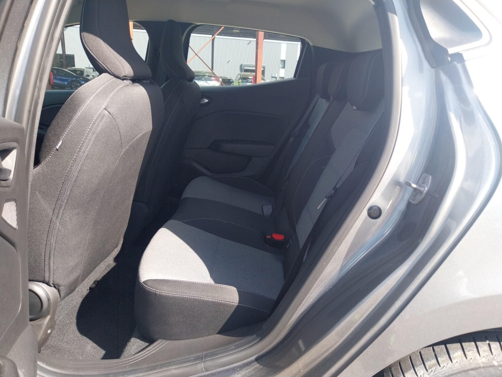 Vente en ligne Renault Clio 5 Clio Blue dCi 100 ch GSR2 au prix de 17 690 €
