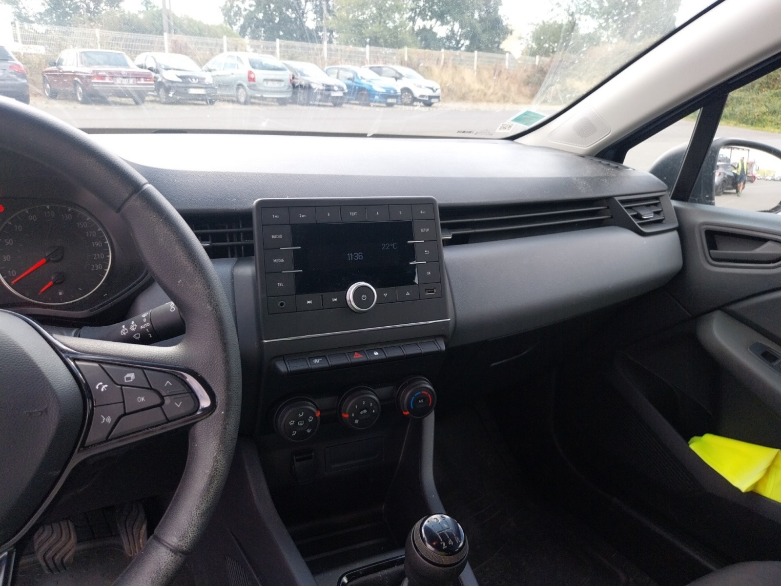 Vente en ligne Renault Clio 5 Clio SCe 65 au prix de 12 790 €