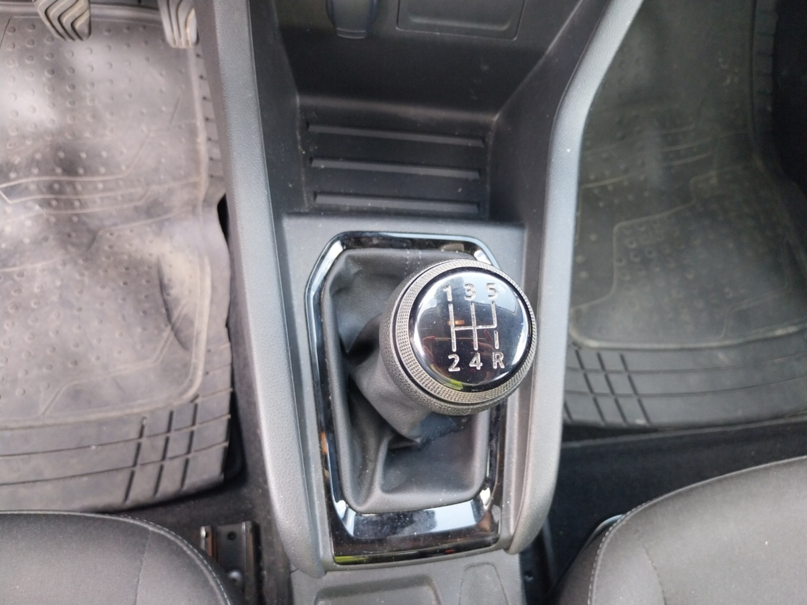 Vente en ligne Renault Clio 5 Clio SCe 65 au prix de 12 790 €