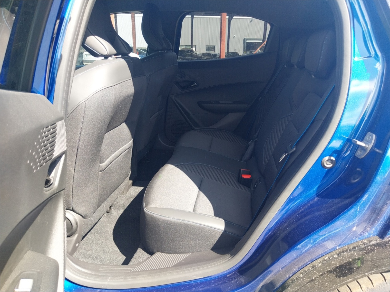 Vente en ligne Renault Clio 6 Clio E-Tech full hybrid 160 ch au prix de 27 890 €