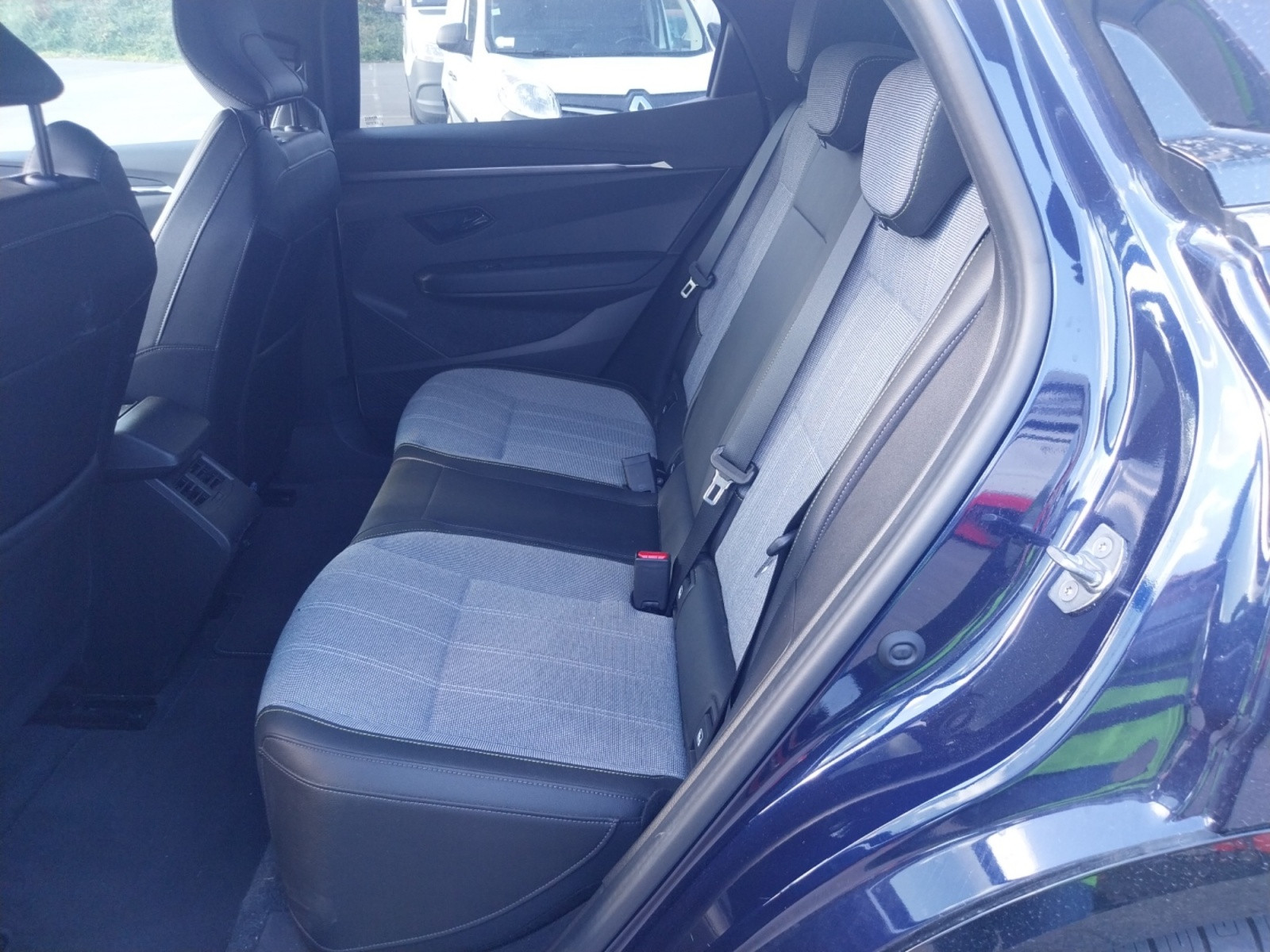 Vente en ligne Renault Megane E-Tech  220 ch autonomie confort GSR2 au prix de 29 790 €