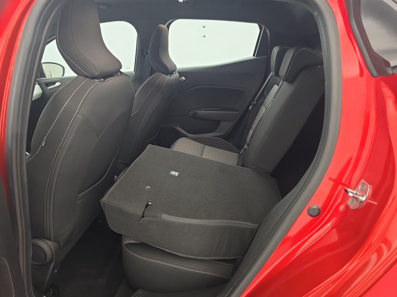 Vente en ligne Renault Clio 5 Clio TCe 90 - 21N au prix de 13 990 €