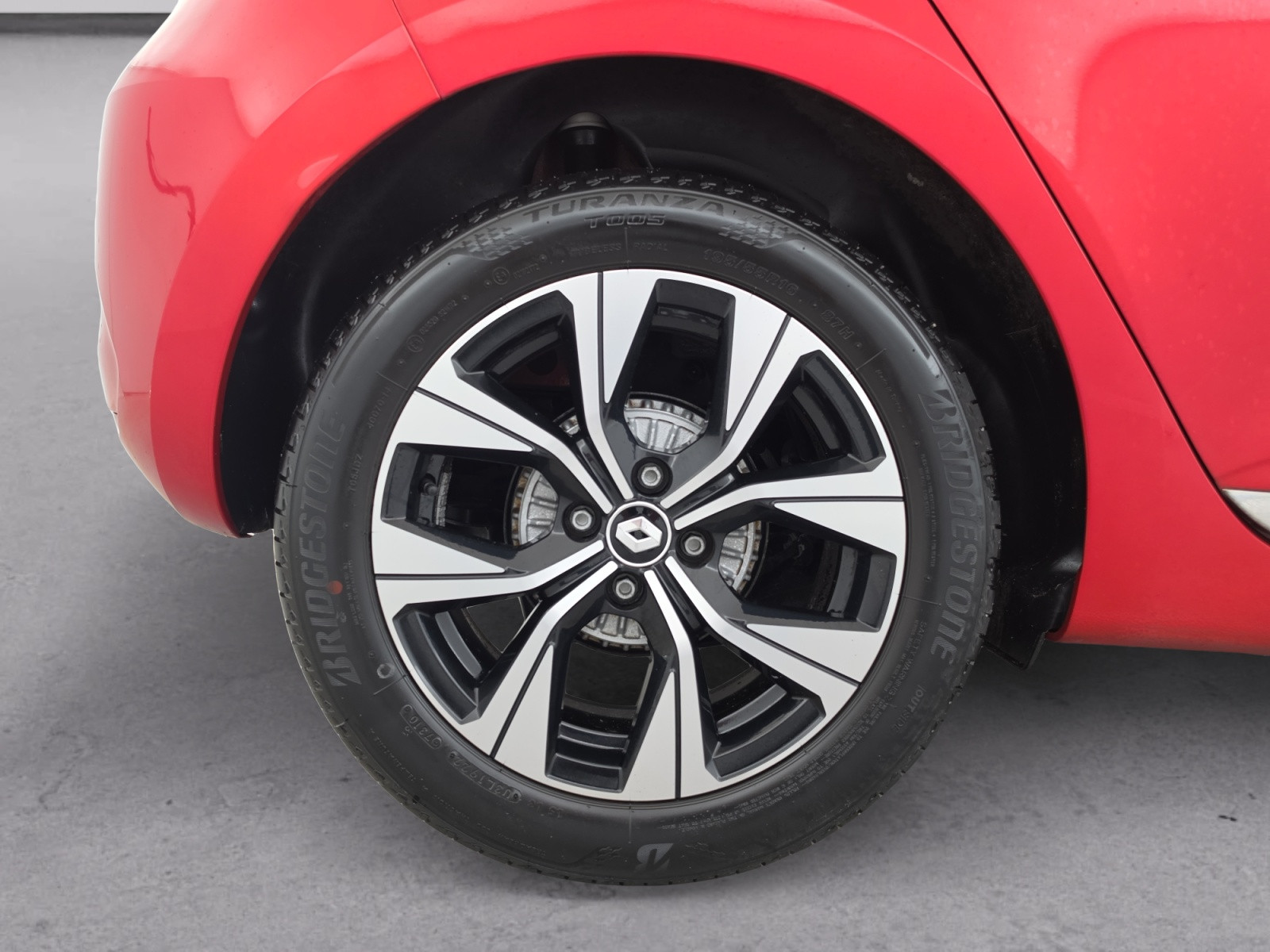 Vente en ligne Renault Clio 5 Clio TCe 90 - 21N au prix de 13 990 €