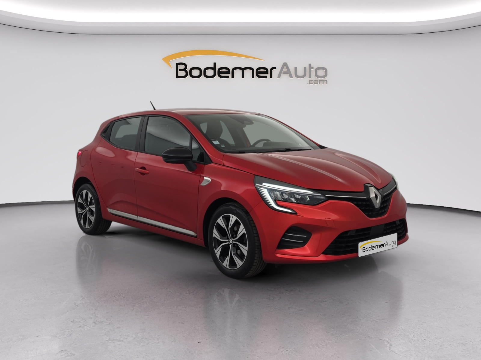 Vente en ligne Renault Clio 5 Clio TCe 90 - 21N au prix de 13 990 €