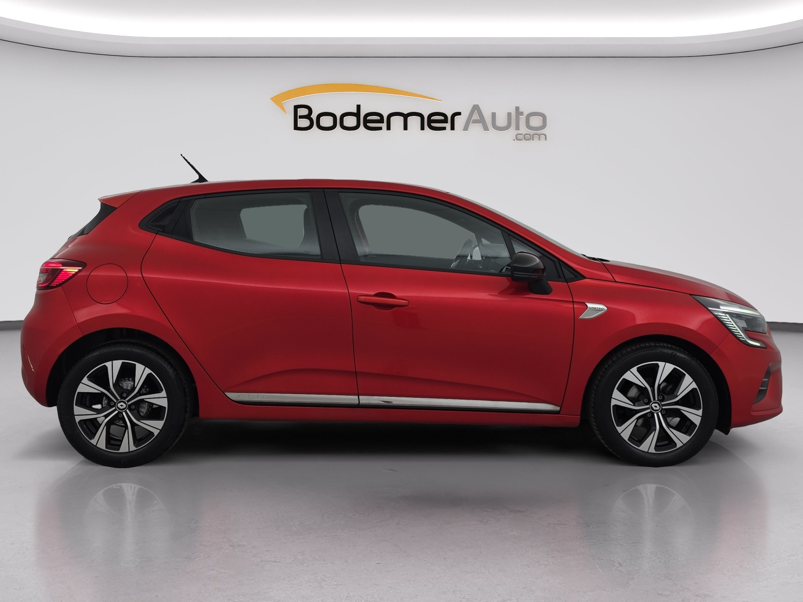 Vente en ligne Renault Clio 5 Clio TCe 90 - 21N au prix de 13 990 €