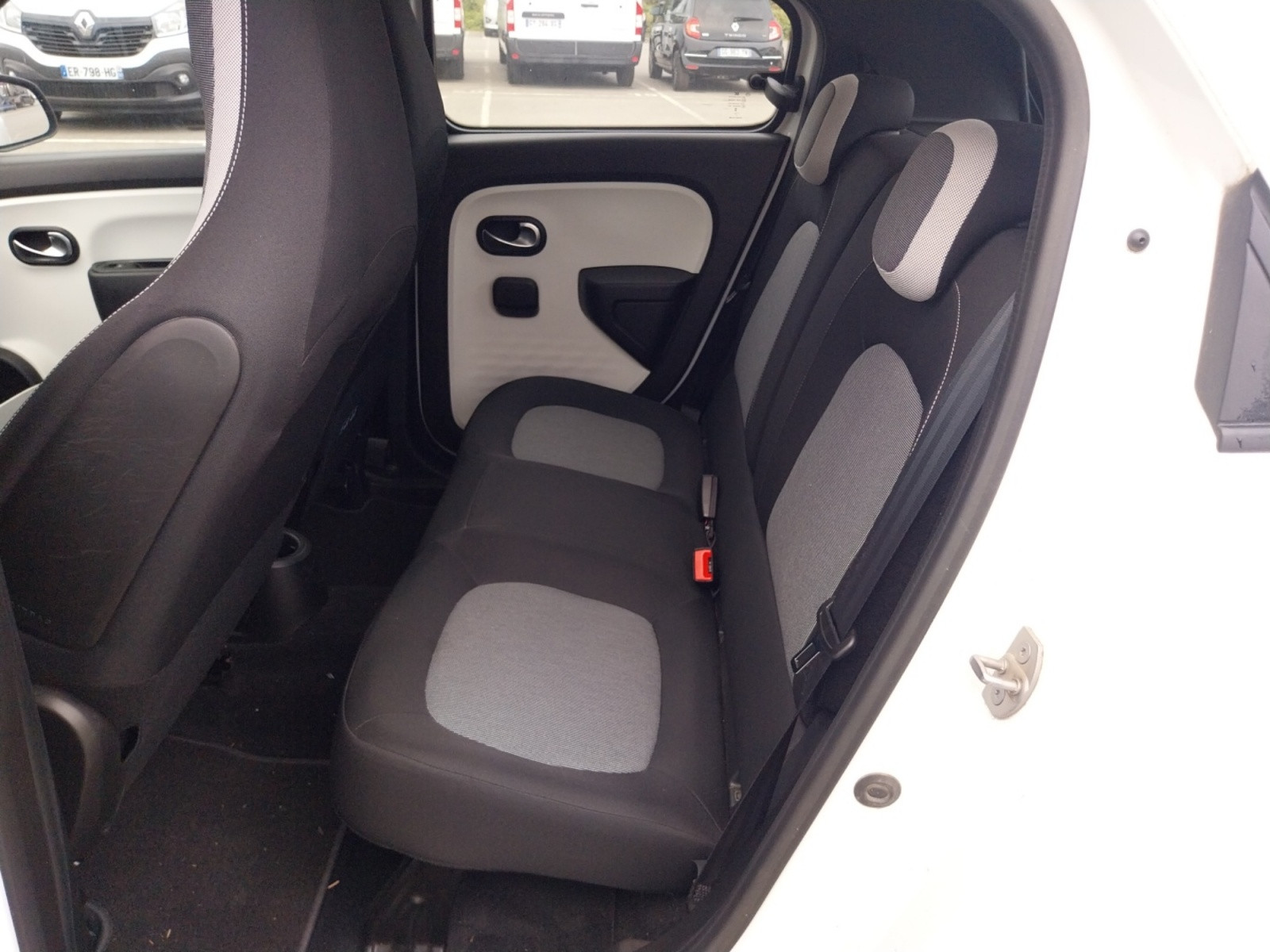 Vente en ligne Renault Twingo Electrique Twingo III E-Tech au prix de 13 290 €