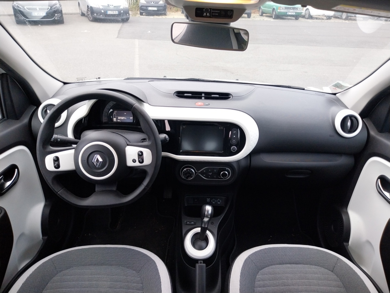 Vente en ligne Renault Twingo Electrique Twingo III E-Tech au prix de 13 290 €