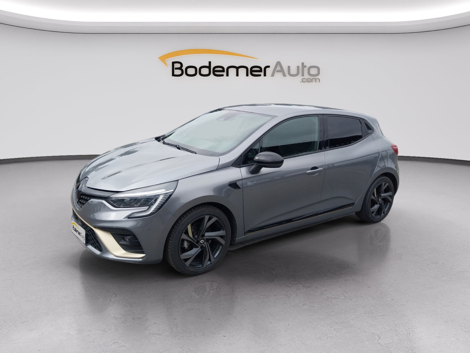 Renault Clio 5 Clio E-Tech hybride 145 occasion de 2022 en vente à Vannes