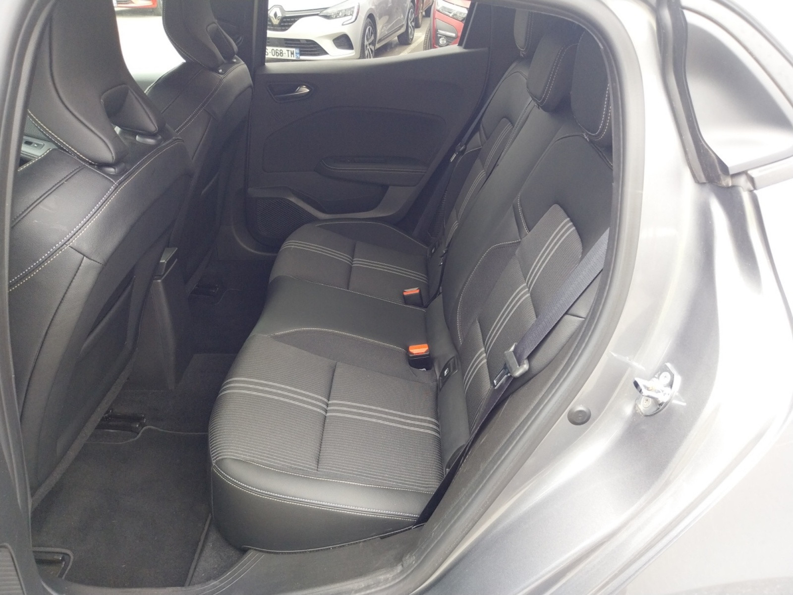 Vente en ligne Renault Clio 5 Clio E-Tech hybride 145 au prix de 18 290 €