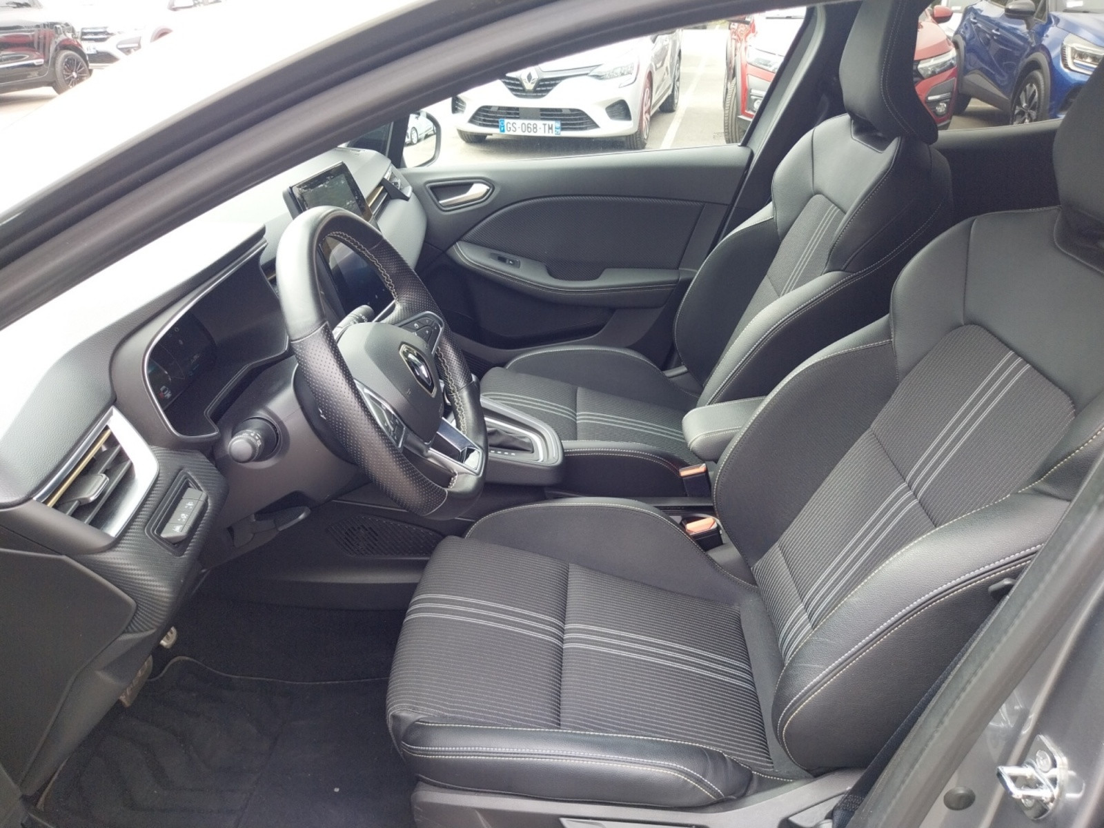 Vente en ligne Renault Clio 5 Clio E-Tech hybride 145 au prix de 18 290 €