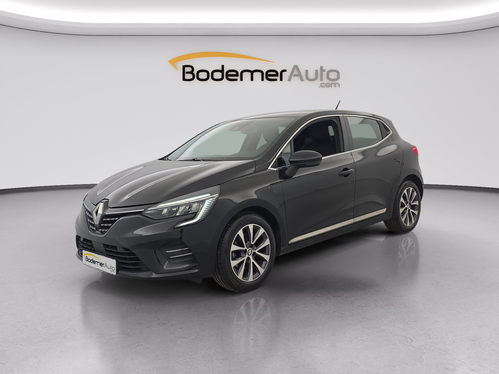 Renault Clio 5 Clio TCe 140 - 21 occasion de 2021 en vente à Vannes