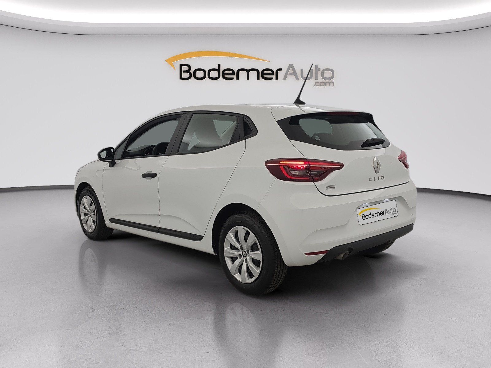 Vente en ligne Renault Clio 5 Clio SCe 65 au prix de 12 880 €