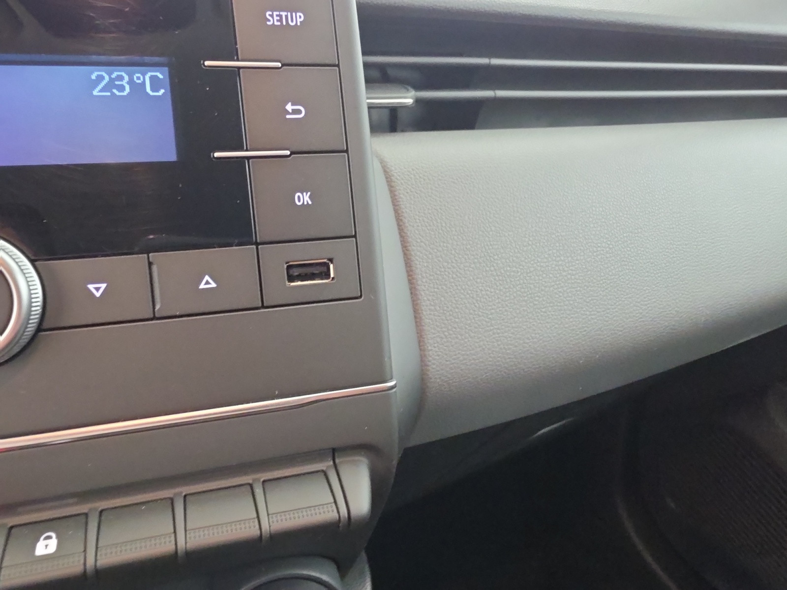 Vente en ligne Renault Clio 5 Clio SCe 65 au prix de 12 880 €