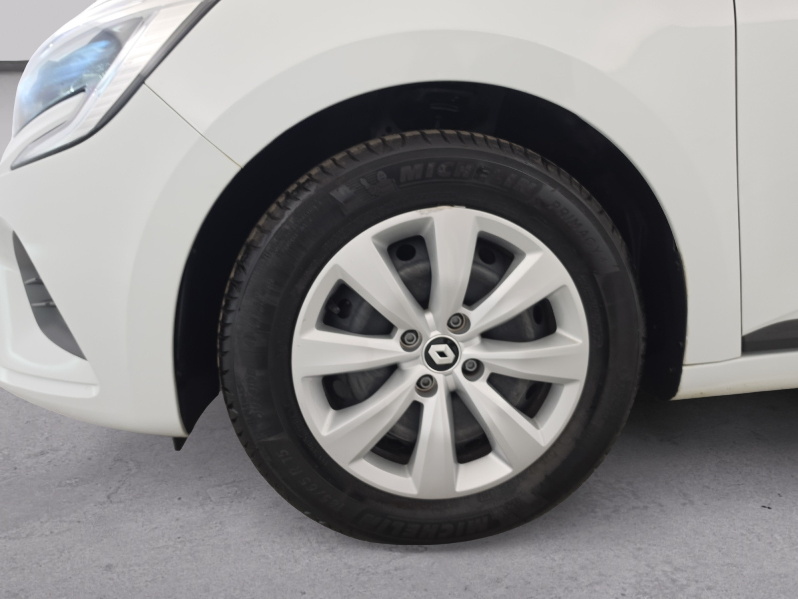 Vente en ligne Renault Clio 5 Clio SCe 65 au prix de 12 880 €