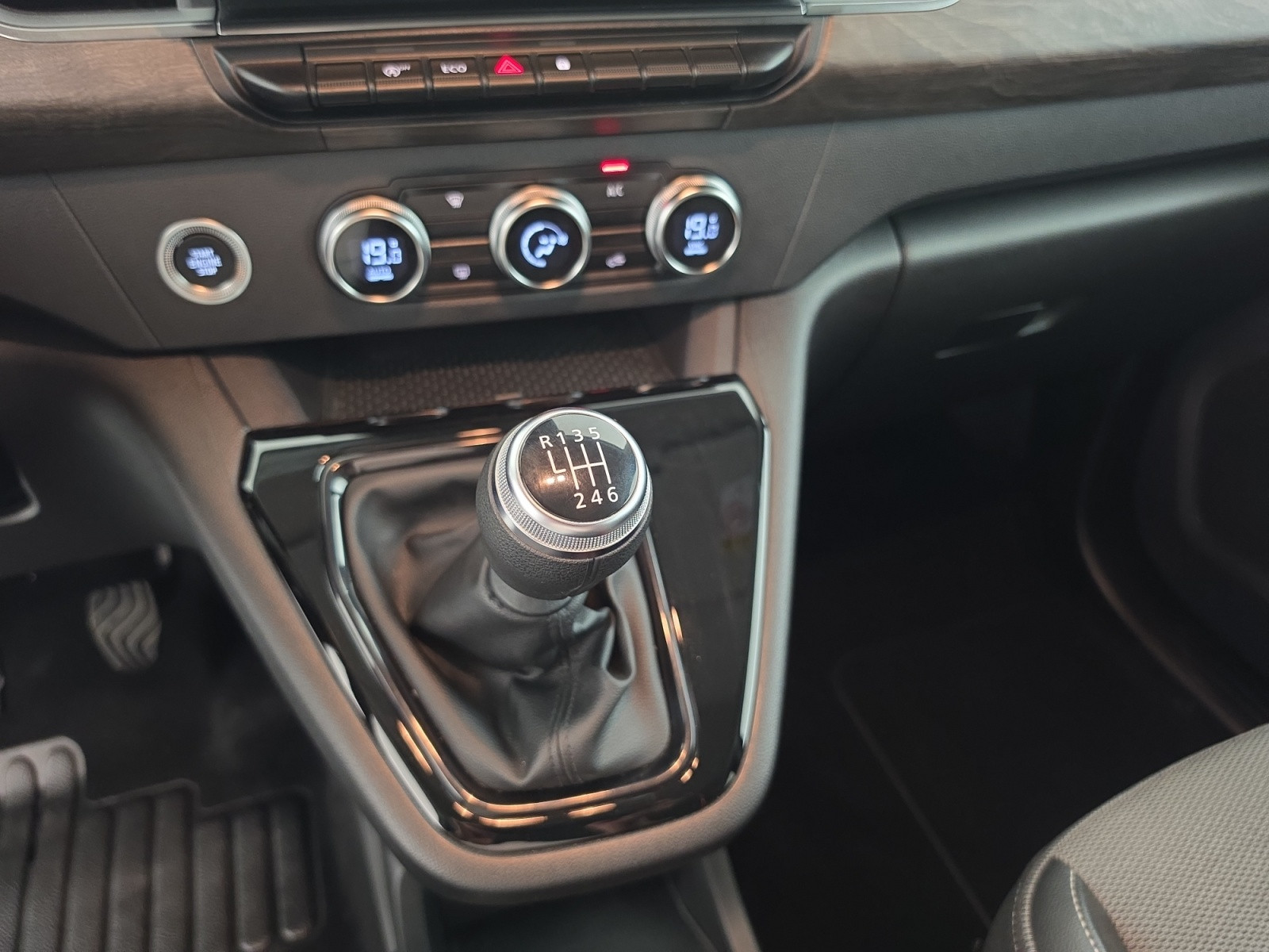 Vente en ligne Renault Kangoo  Blue dCi 95 au prix de 22 790 €