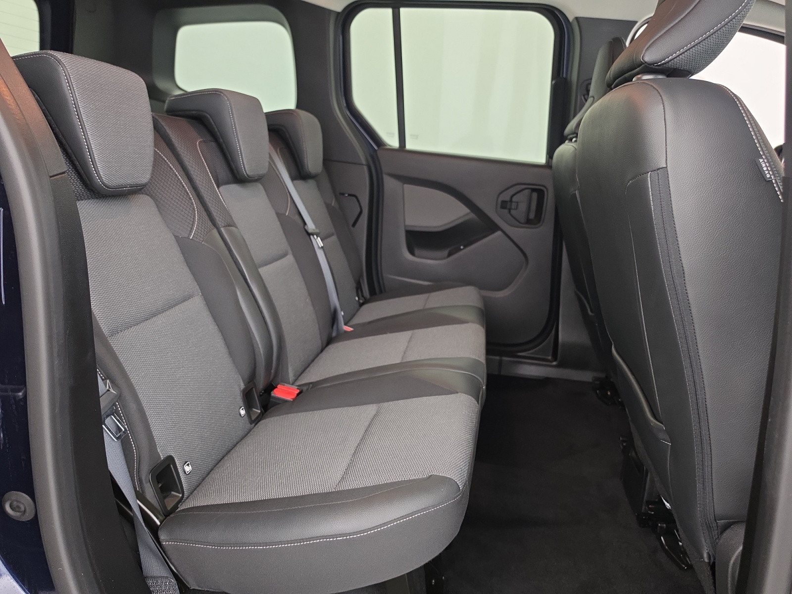 Vente en ligne Renault Kangoo  Blue dCi 95 au prix de 22 790 €