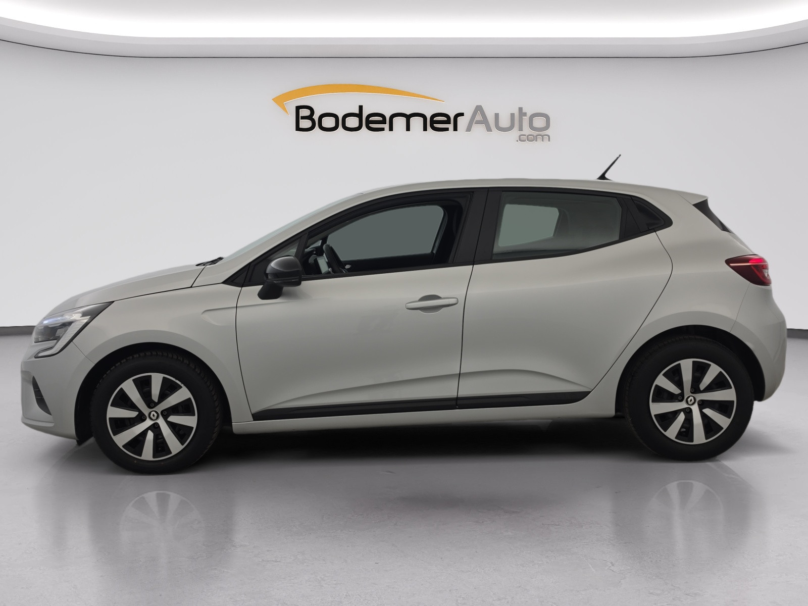 Vente en ligne Renault Clio 5 Clio TCe 90 au prix de 13 490 €