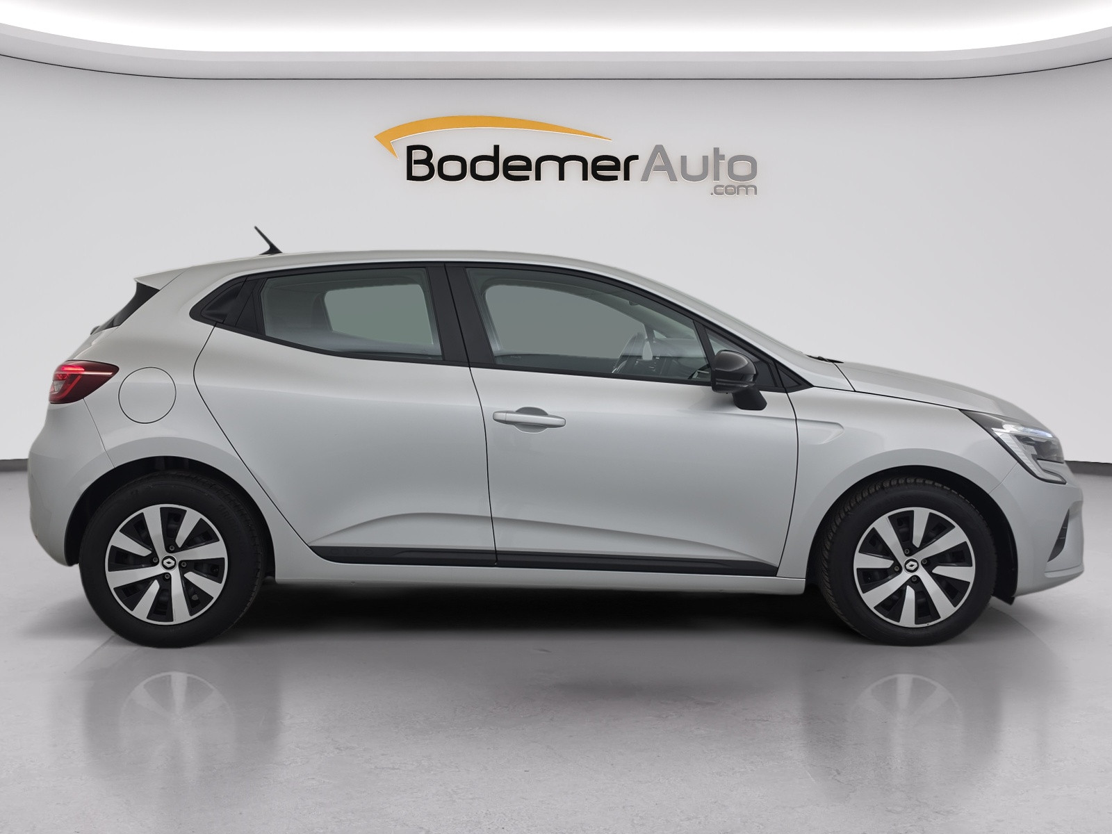 Vente en ligne Renault Clio 5 Clio TCe 90 au prix de 13 490 €