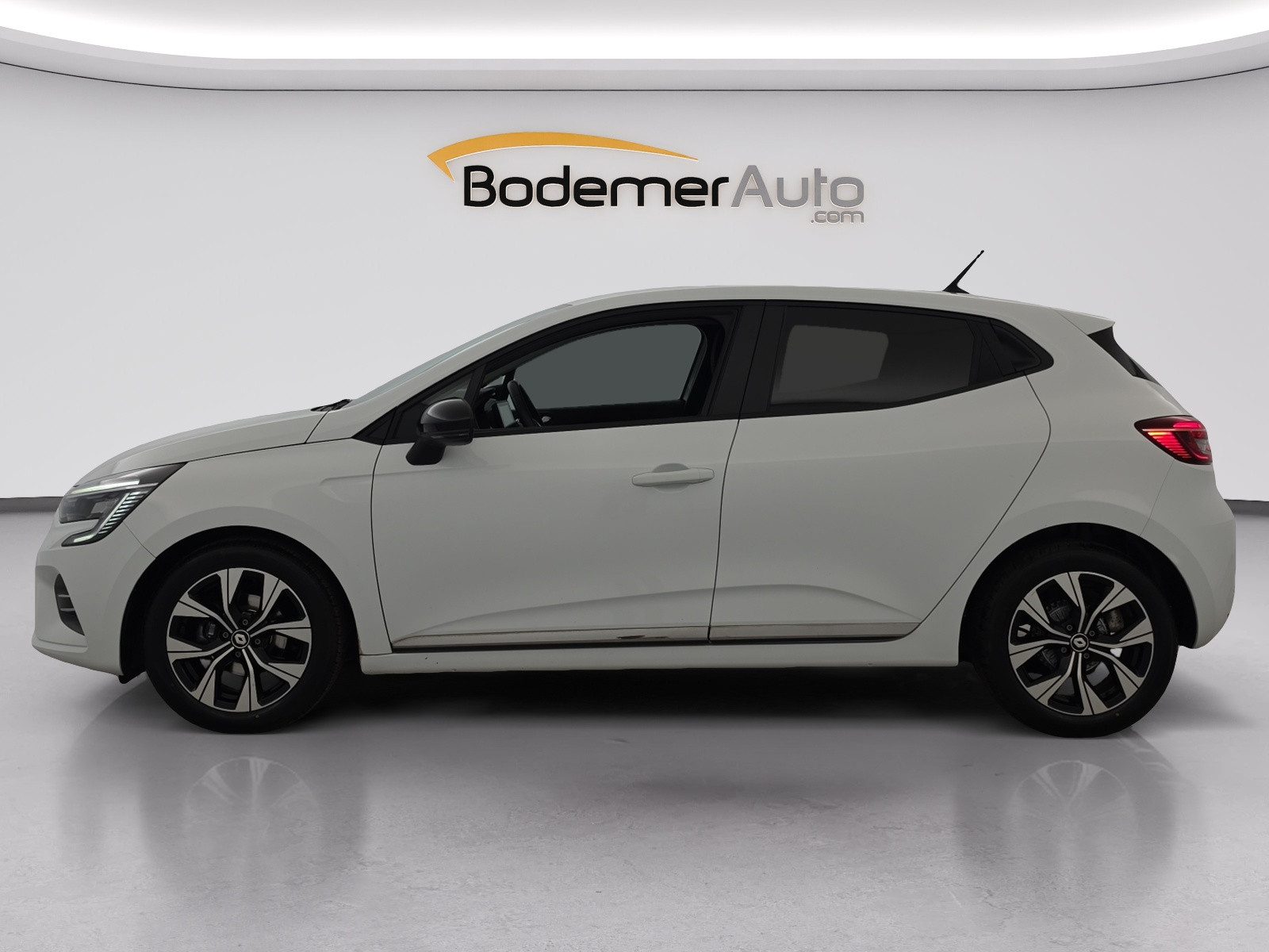 Vente en ligne Renault Clio 5 Clio TCe 100 GPL au prix de 14 190 €