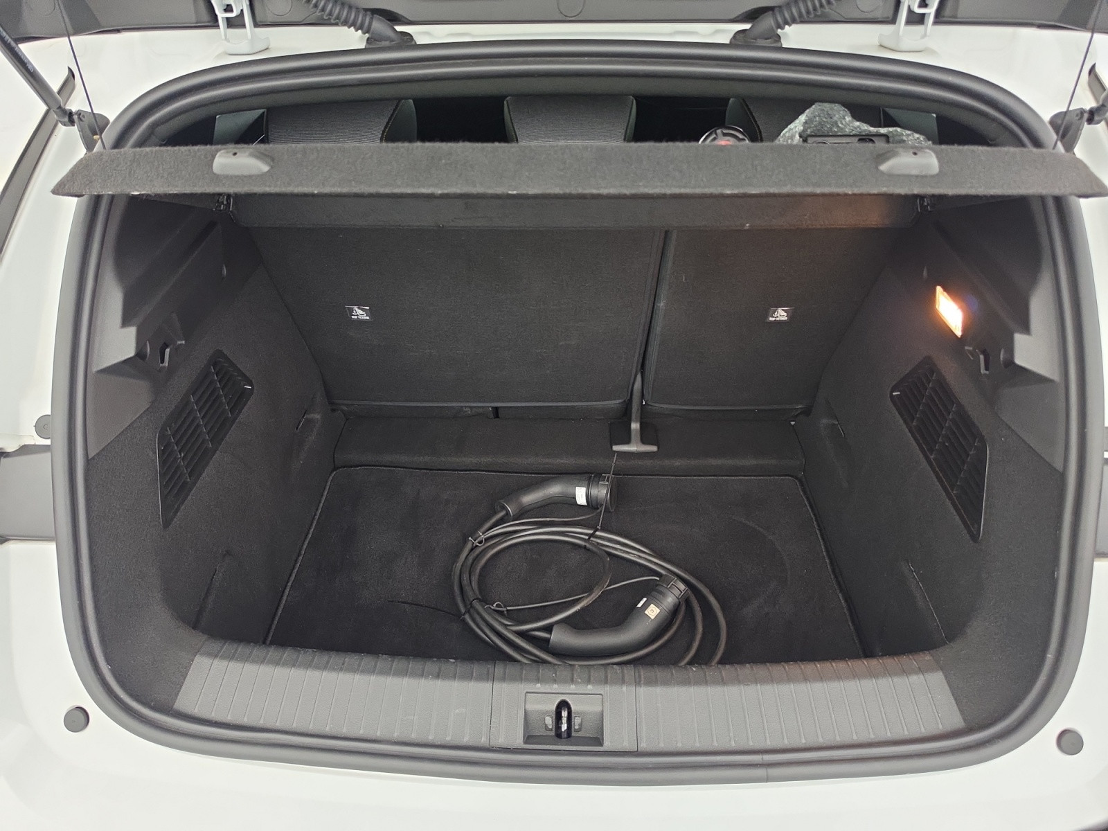 Vente en ligne Renault Megane E-Tech  EV60 220 ch super charge au prix de 24 890 €