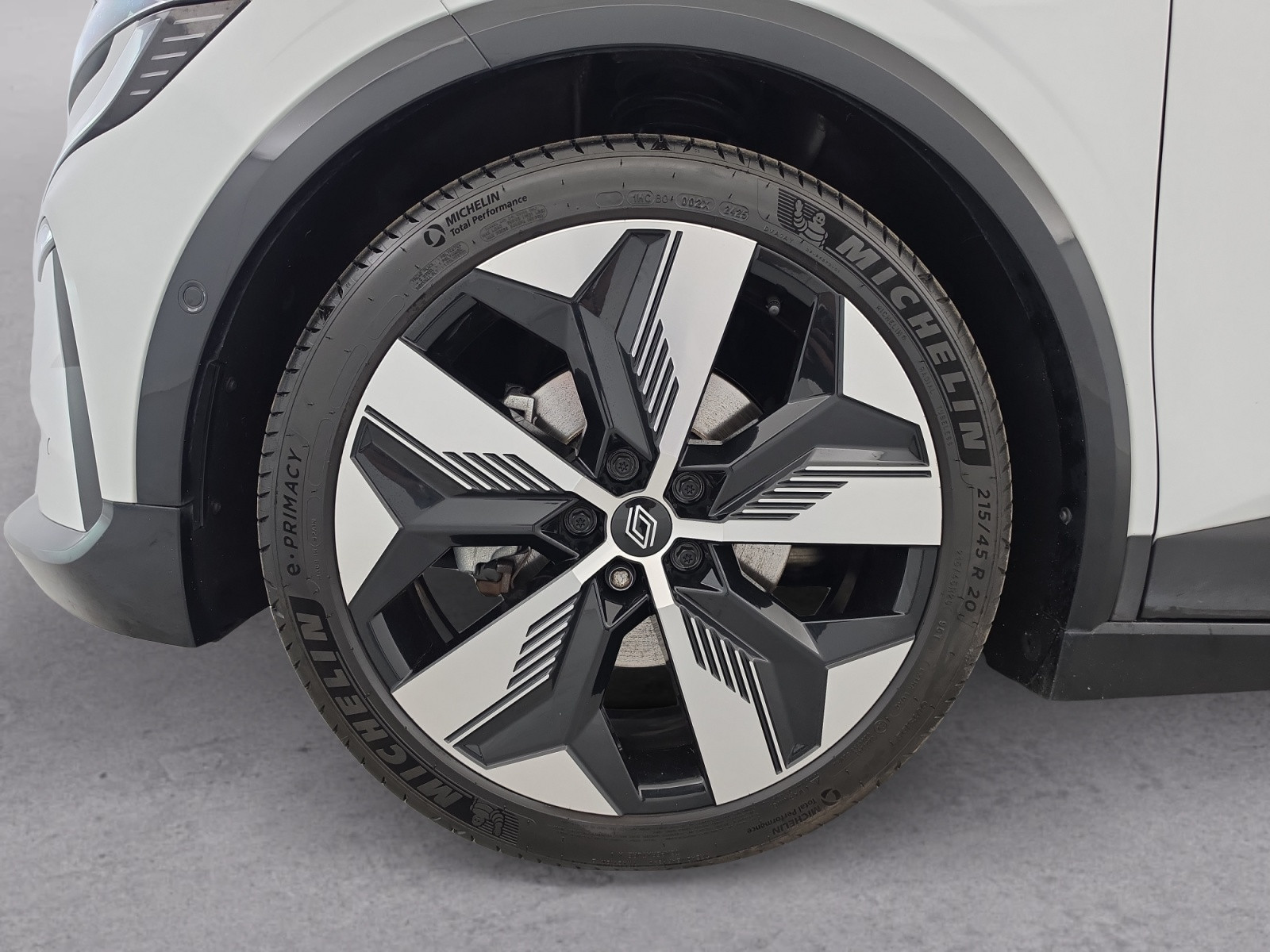 Vente en ligne Renault Megane E-Tech  EV60 220 ch super charge au prix de 24 890 €