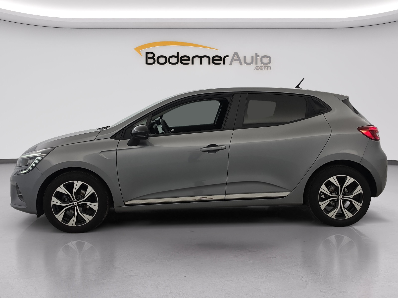 Vente en ligne Renault Clio 5 Clio TCe 90 au prix de 14 490 €
