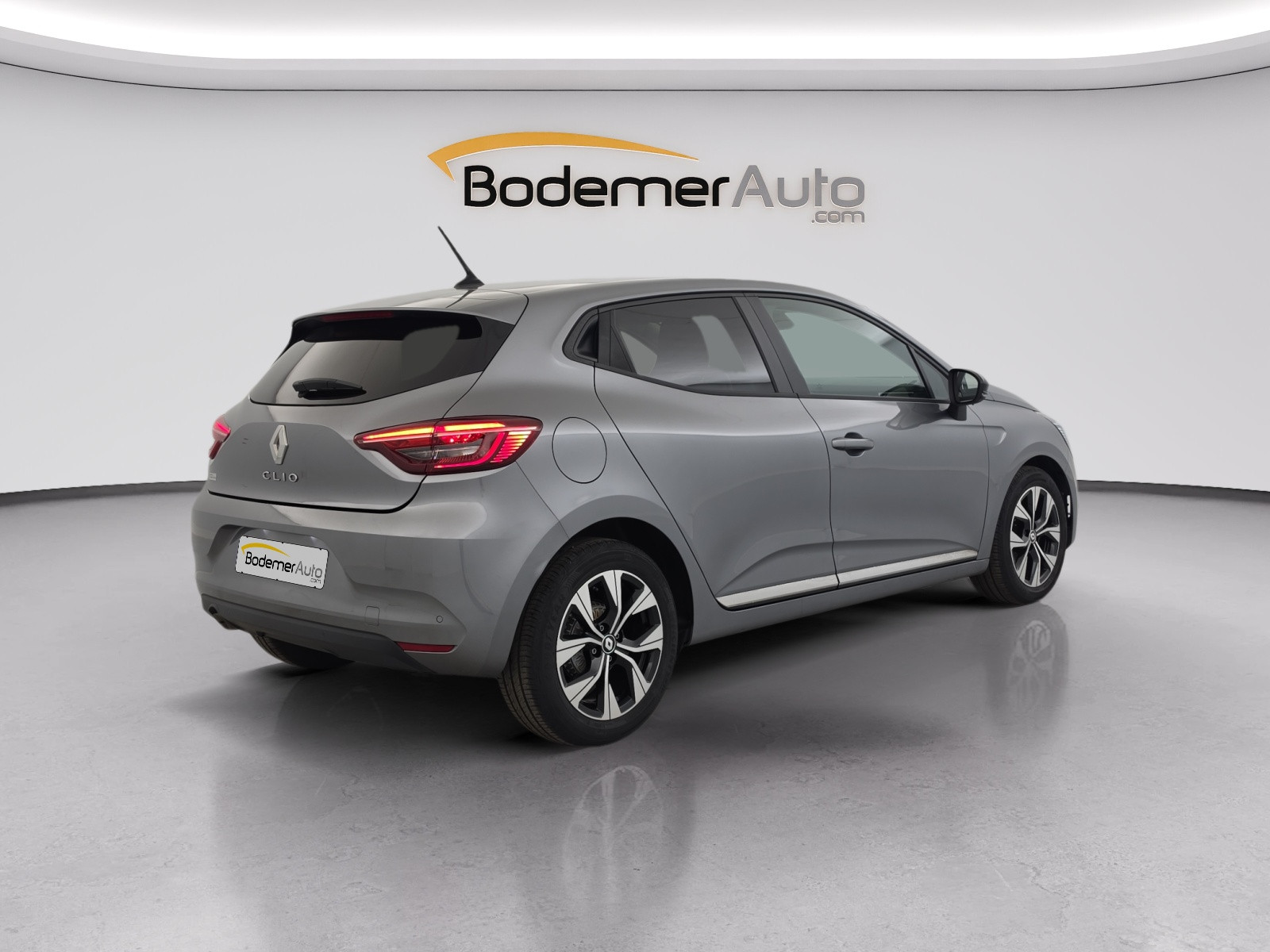 Vente en ligne Renault Clio 5 Clio TCe 90 au prix de 14 490 €