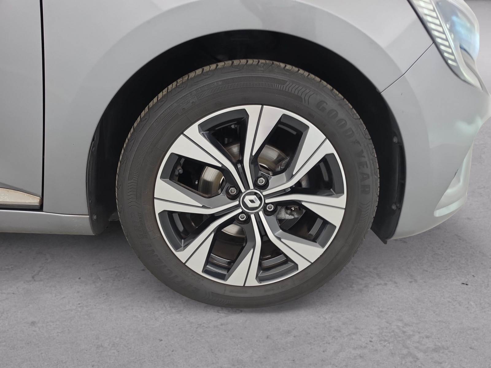 Vente en ligne Renault Clio 5 Clio TCe 90 au prix de 14 490 €