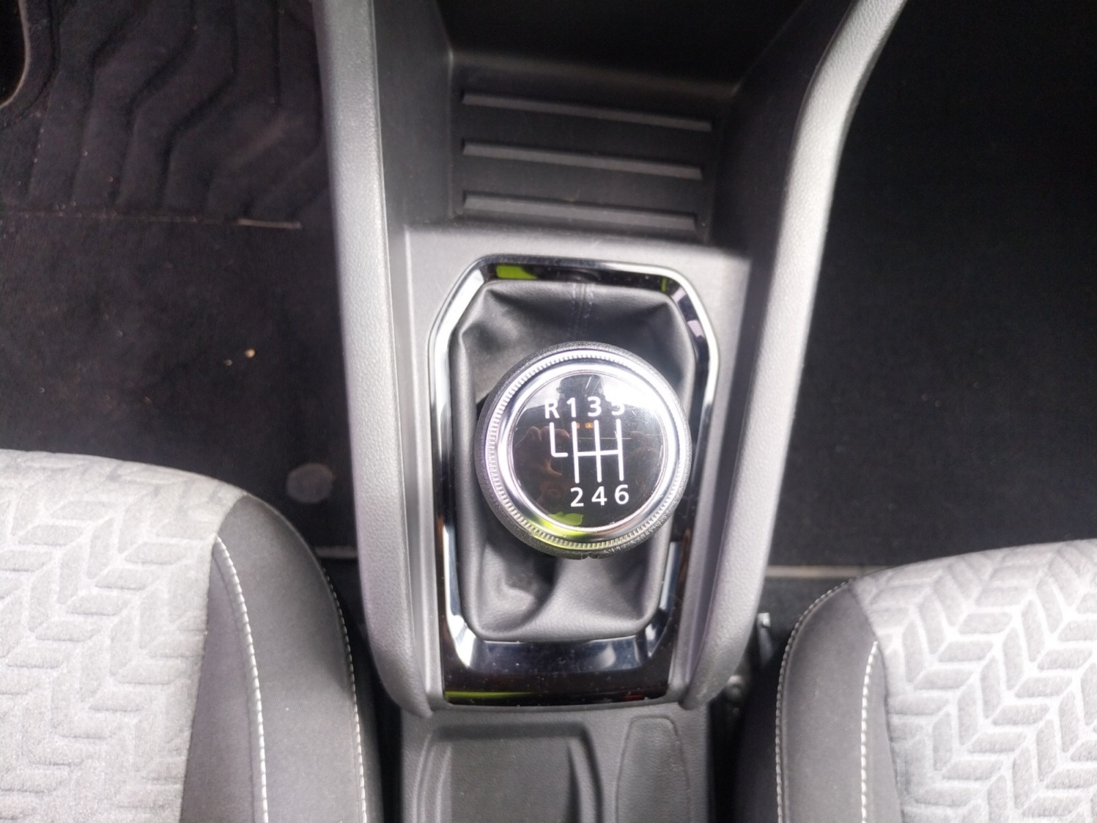 Vente en ligne Renault Clio 5 Clio TCe 100 GPL au prix de 13 990 €