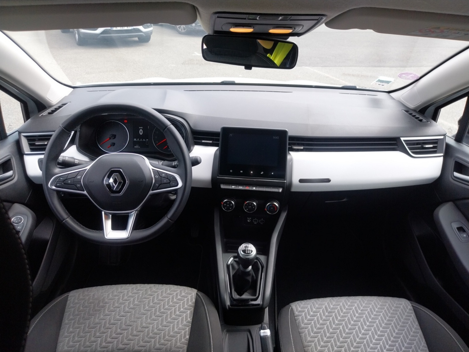 Vente en ligne Renault Clio 5 Clio TCe 100 GPL au prix de 13 990 €